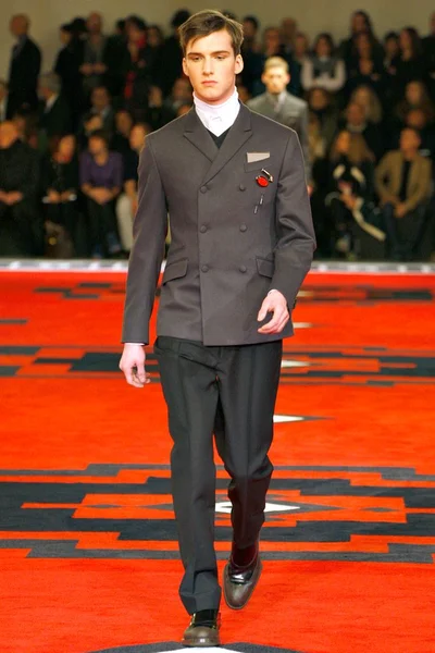 Look 5